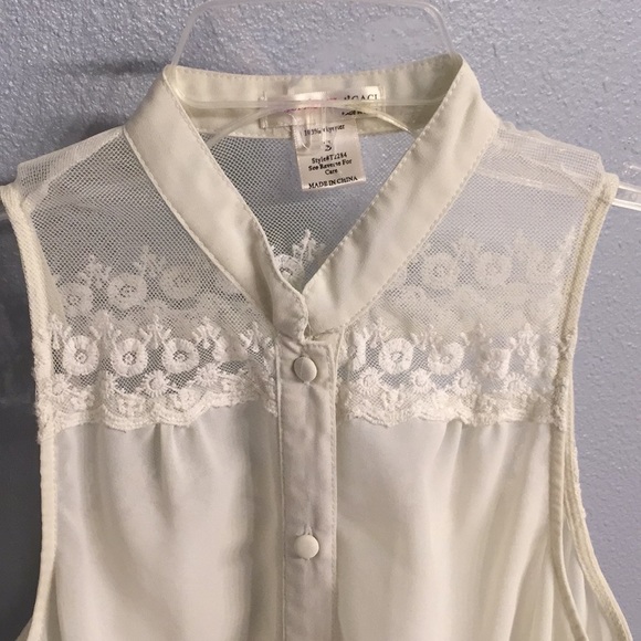 A'gaci cream tank with lace - Picture 2 of 4